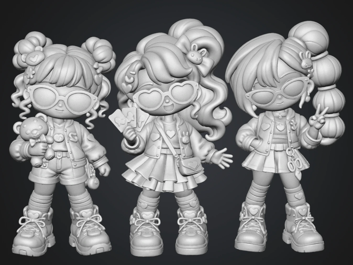 Rock’s closed hand holding her teddy in the second group model.